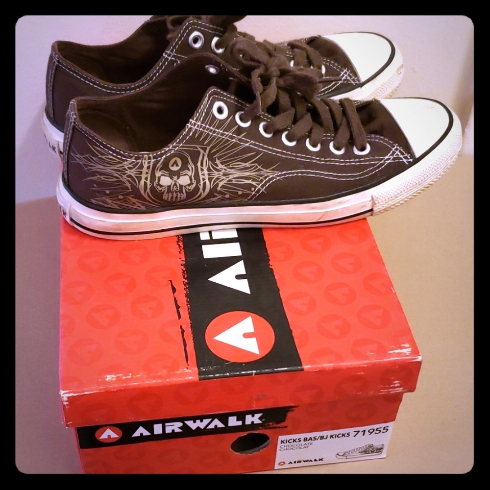 Sneakers